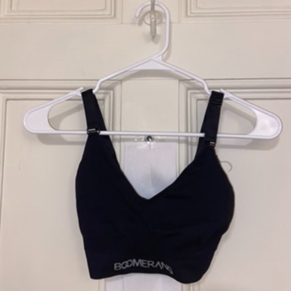 Black Boomerang Light Support Sports Bra